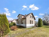 Rodinný dům s velkou rovinatou zahradou pro rodinu i rekreaci, cena 4590000 CZK / objekt, nabízí 