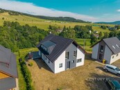 INVESTIČNÍ PŘÍLEŽITOST: Velkorysá horská rezidence na Dolní Moravě - ideální pro skupinový pronájem či rodinné zázemí, cena 28000000 CZK / objekt, nabízí 