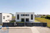 MODERNÍ DVOJDŮM S ADMINISTRATIVNÍ ČÁSTÍ | HERINK | 280 m2 | POZEMEK 857 m2, cena 28500000 CZK / objekt, nabízí 