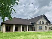 Luxusní vila 6 + 2 kk s vnitřním bazénem v obci Hradiště na Písku , cena 22500000 CZK / objekt, nabízí