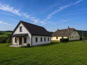 Historický dům s projektem na druhý dům na pozemku pro samostatné dvougenerační bydlení, cena cena v RK, nabízí 
