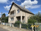 Pronájem rodinného domu 5+1,150 m2 se zahradou, Heřmanův Městec., cena 22000 CZK / objekt / měsíc, nabízí