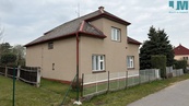 Prodej rodinného domu s terasou, garáží a pozemkem 763 m2, cena 3000000 CZK / objekt, nabízí 